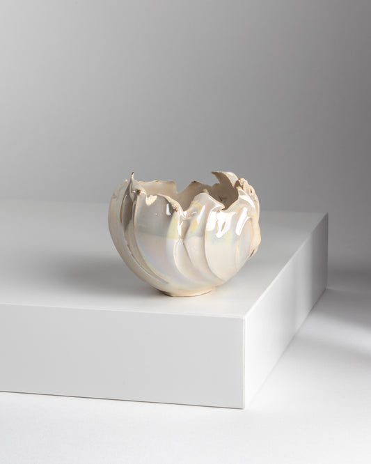 White Stoneware Mother of Pearl and Gold Lustre Plash Cups
