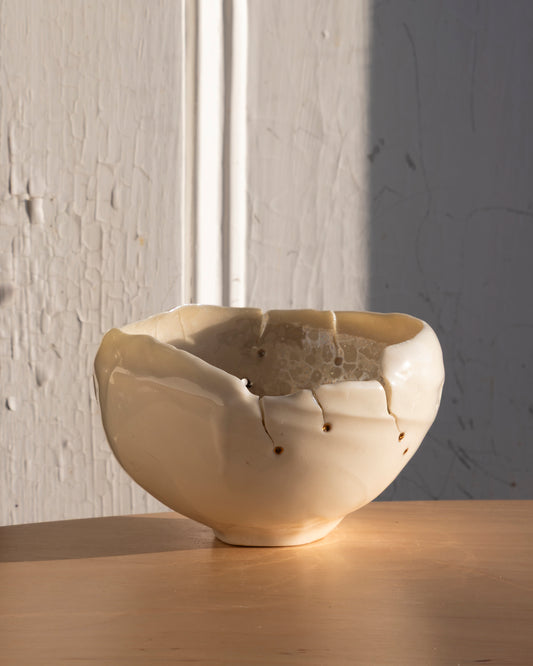 Porcelain Glimmer Bowl with Gold Lustre