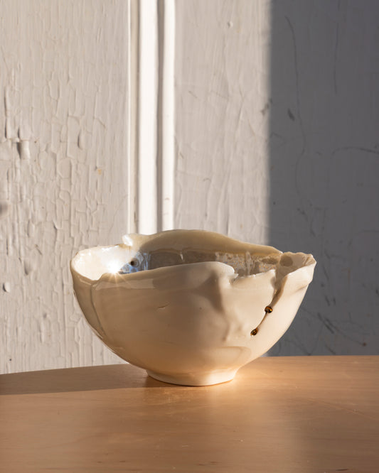 Porcelain Glimmer Bowl with Gold Lustre