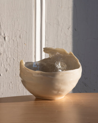 Porcelain Glimmer Bowl with Gold Lustre