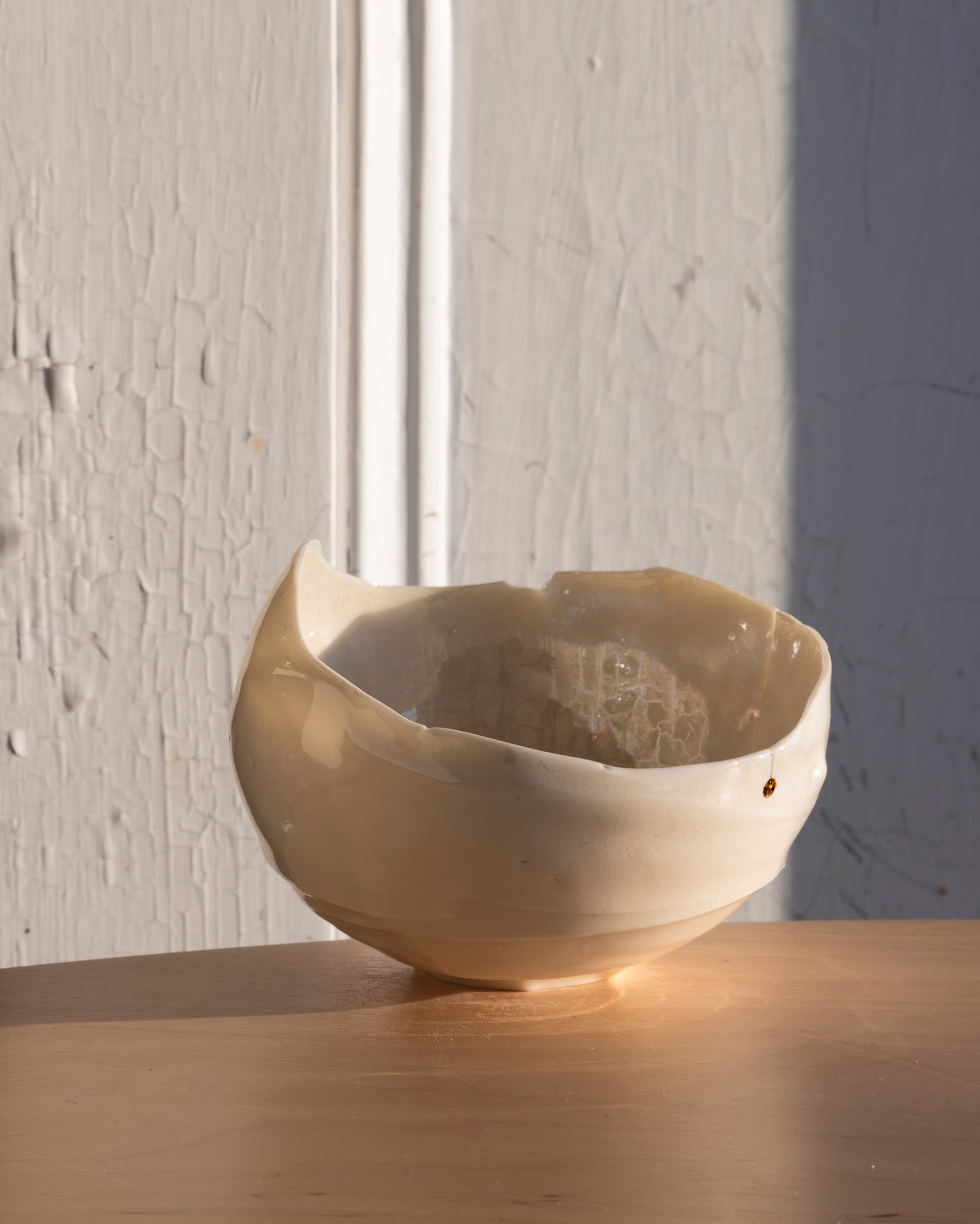 Porcelain Glimmer Bowl with Gold Lustre