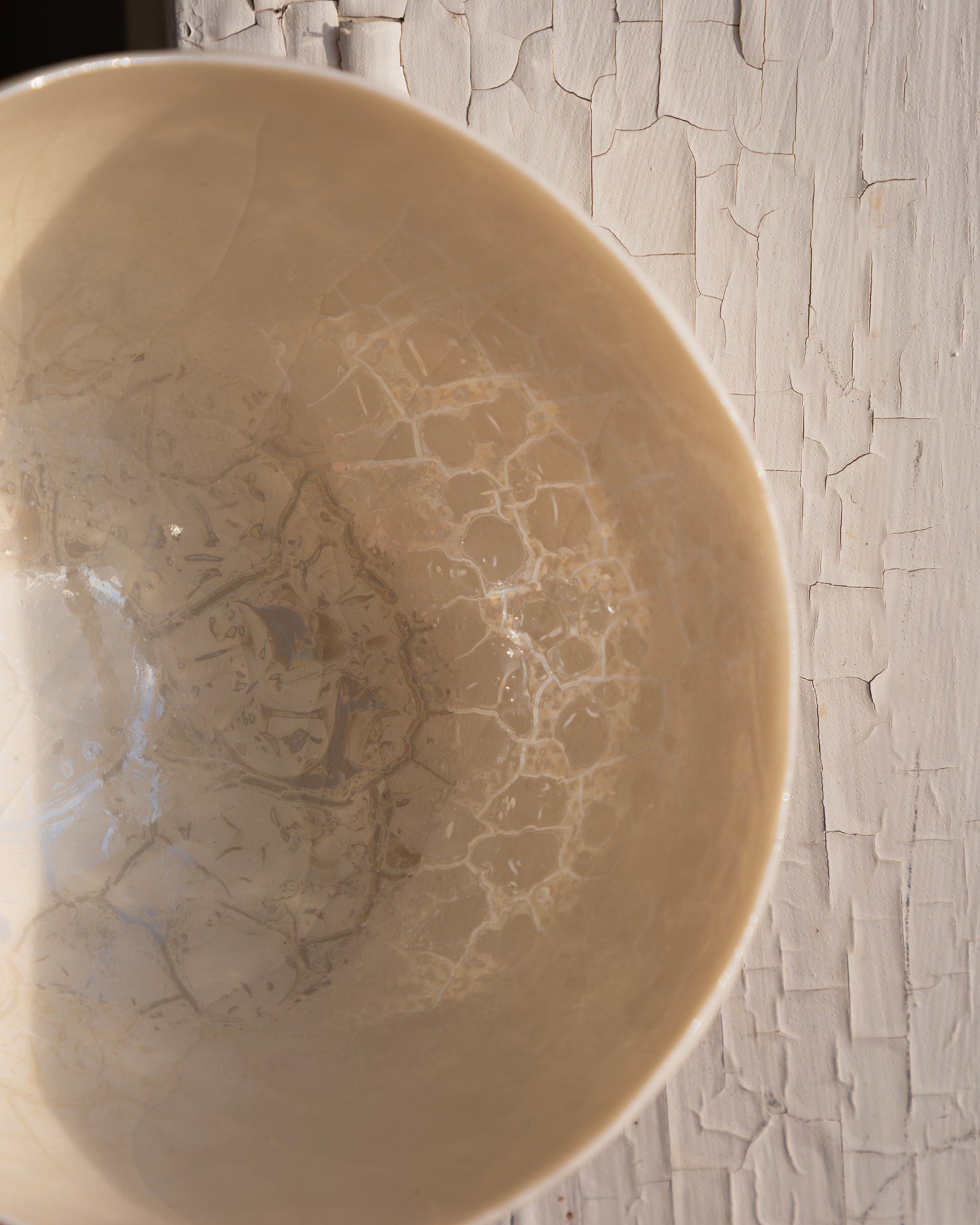 Porcelain Glimmer Bowl with Gold Lustre