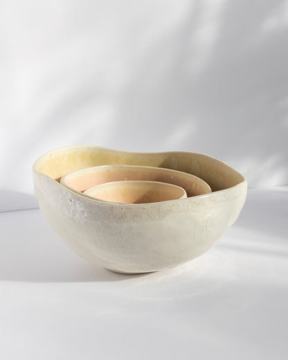Porcelain Plash Bowl Set. Pink and White