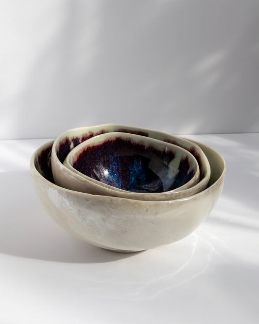 Porcelain Plash Bowl Set. Reactive Blue and Claret
