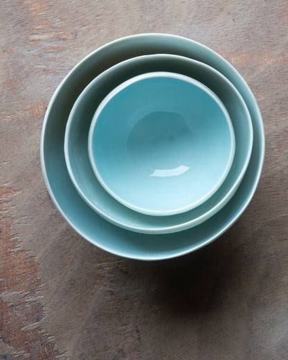 Porcelain Plash Bowl Set. White and Celadon Blue.