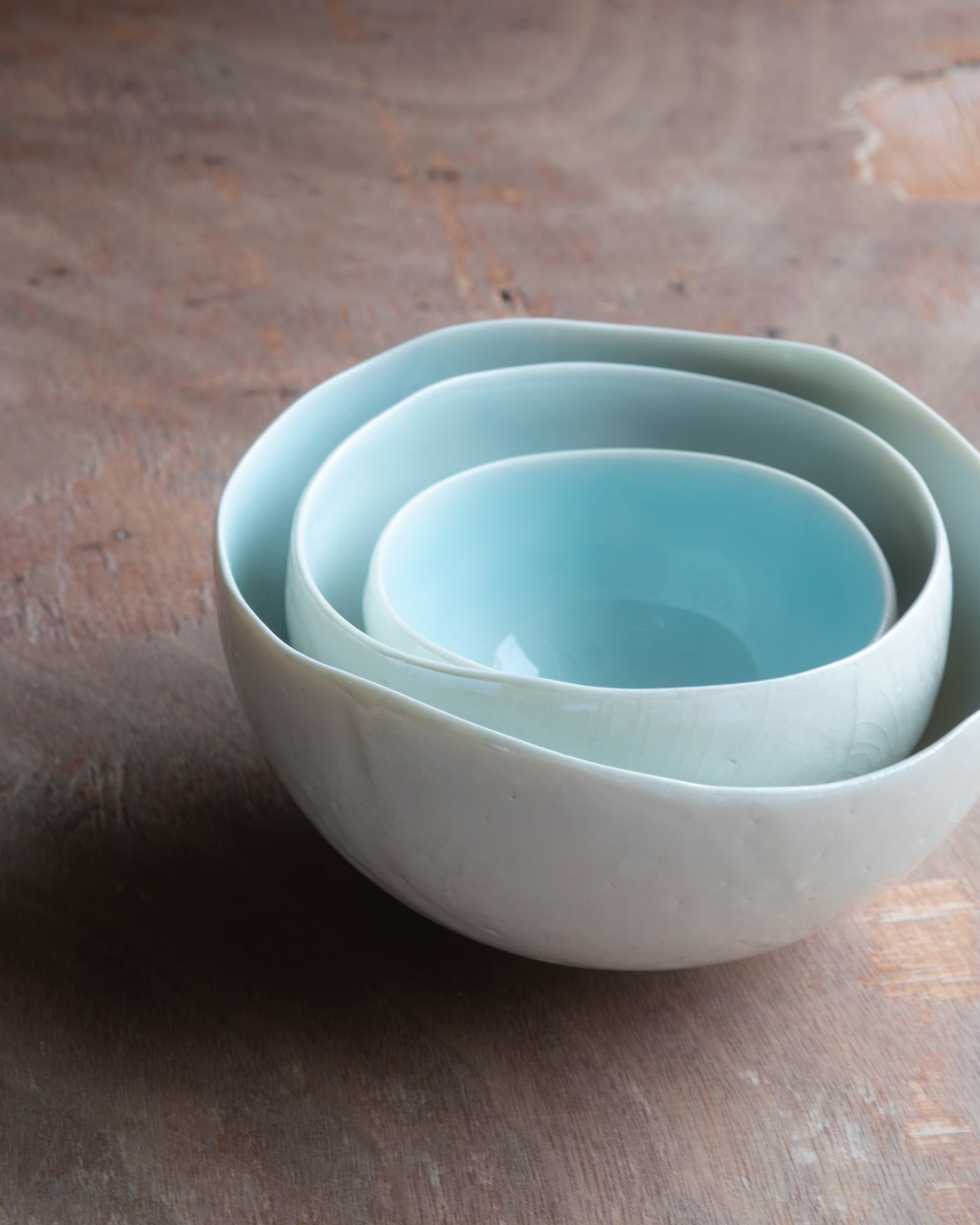 Porcelain Plash Bowl Set. White and Celadon Blue.