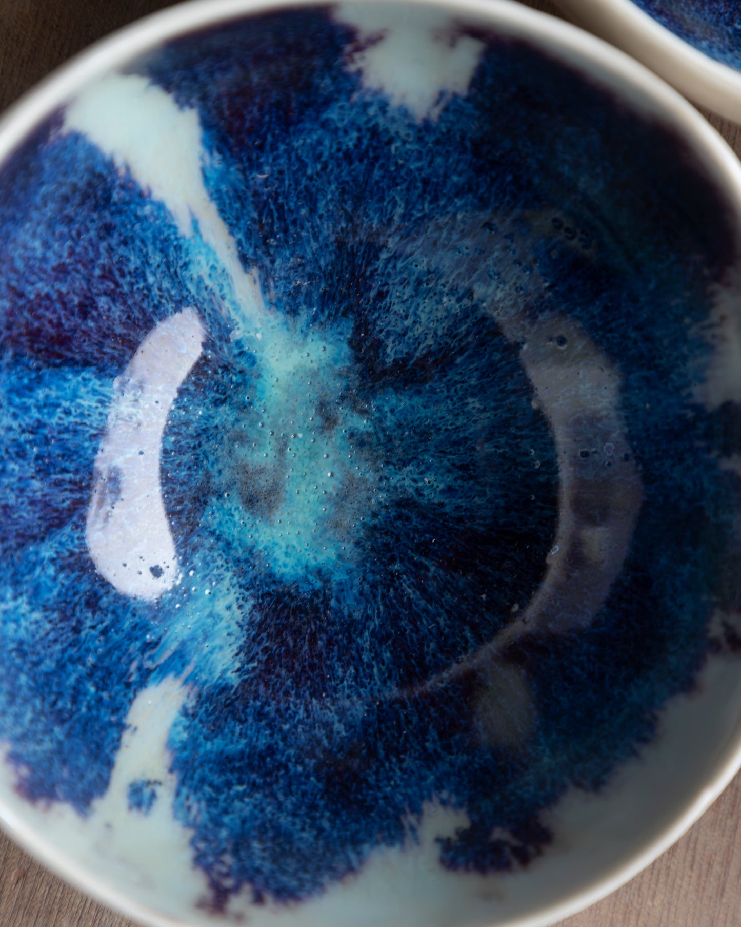 Porcelain Plash Bowl Set. Reactive Blue and Claret