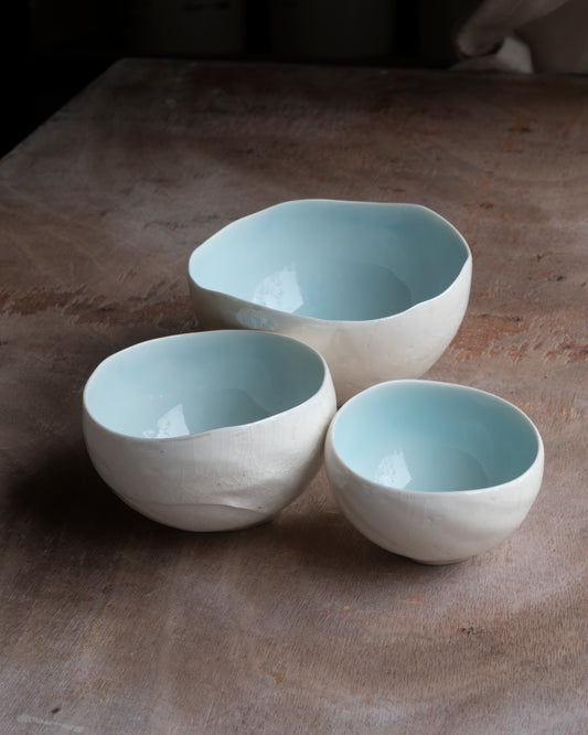 Porcelain Plash Bowl Set. White and Celadon Blue.